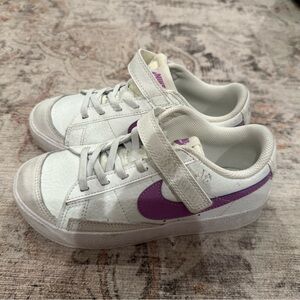 Nike Kids Sneakers - White and Purple